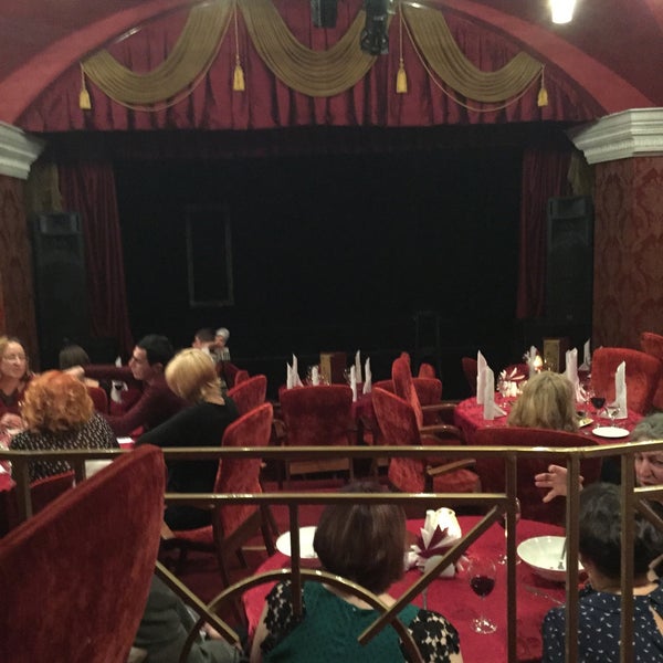 11/6/2016 tarihinde Daniil B.ziyaretçi tarafından Театр-кабаре на Коломенской/ The Private Theatre and Cabaret'de çekilen fotoğraf