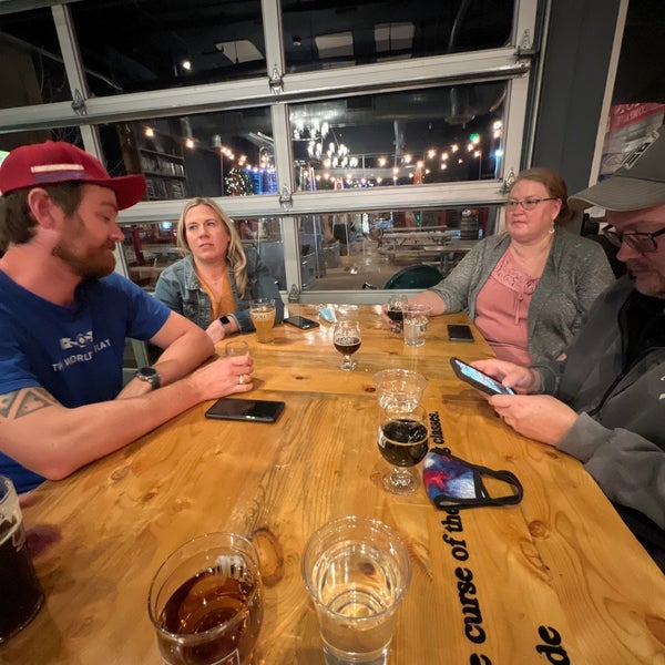 Photo taken at Fiction Beer Company by Billie H. on 11/30/2021
