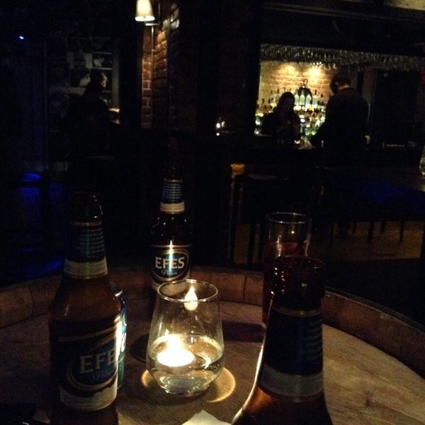 Das Foto wurde bei Date Restaurant &amp; Bar von Hülya B. am 4/9/2014 aufgenommen