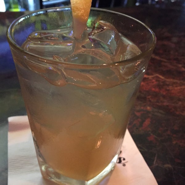 Southern Peach Tea is great in their happy hour!
