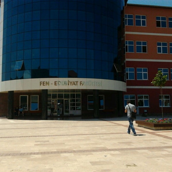 fen edebiyat fakultesi ordu da universite akademi binasi