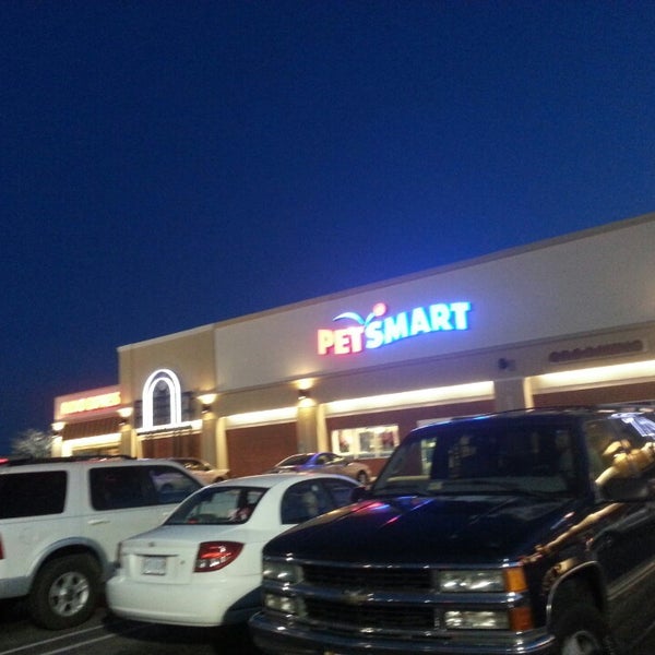 petsmart colonial