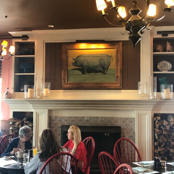 Снимок сделан в The Blue Pig Tavern at Congress Hall пользователем Cindy C B. 5/19/2019