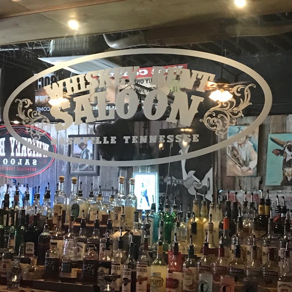 Foto tirada no(a) Whiskey Bent Saloon por Tamra T. em 9/18/2019