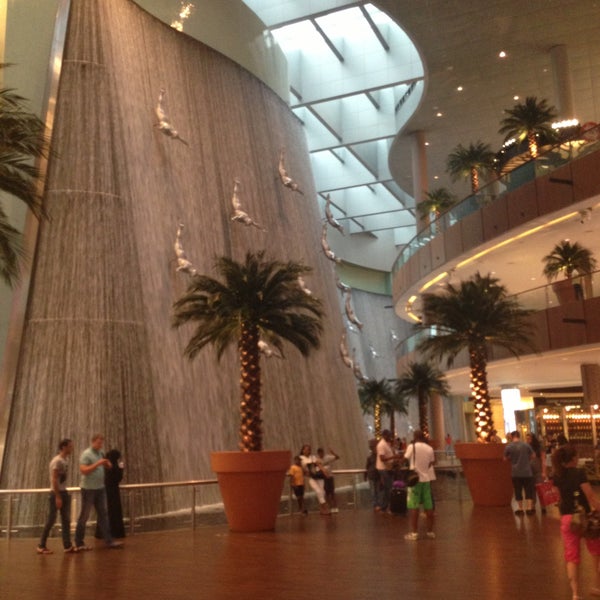 Photo taken at The Dubai Mall by Yanchik😈 on 5/8/2013