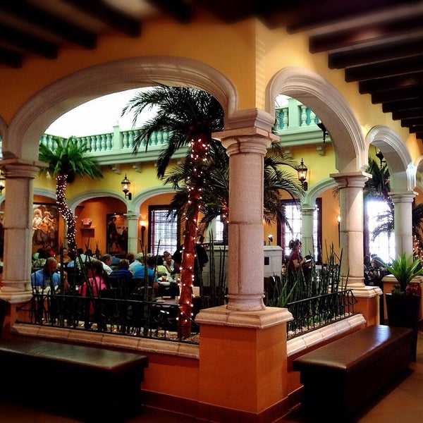 Photo prise au Abuelo&#39;s Mexican Restaurant par Mui M. le6/1/2014