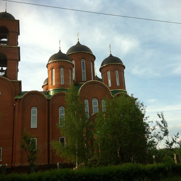 Храм Святой Троицы в Сходне