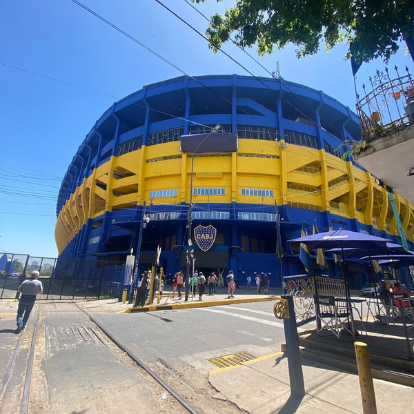 Photo taken at Estadio Alberto J. Armando &quot;La Bombonera&quot; (Club Atlético Boca Juniors) by Ils G. on 11/24/2022