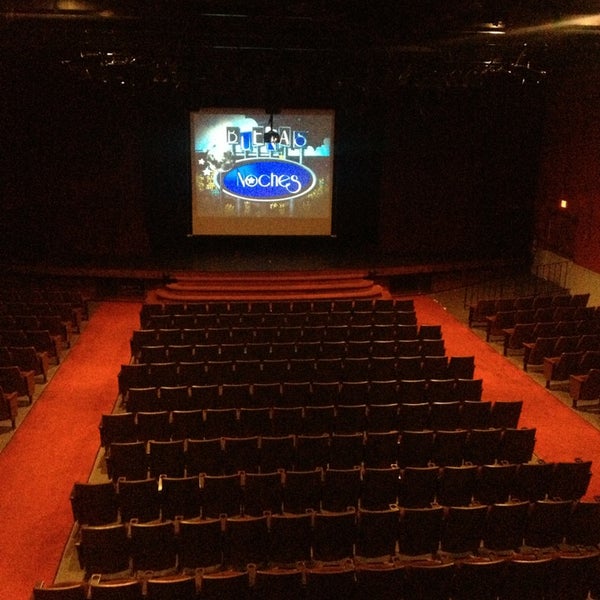 Das Foto wurde bei Teatro Trail / Trail Theater von Marisol C. am 6/18/2013 aufgenommen