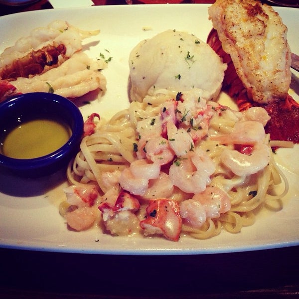 Photo taken at Red Lobster by Kieb O. on 3/19/2015