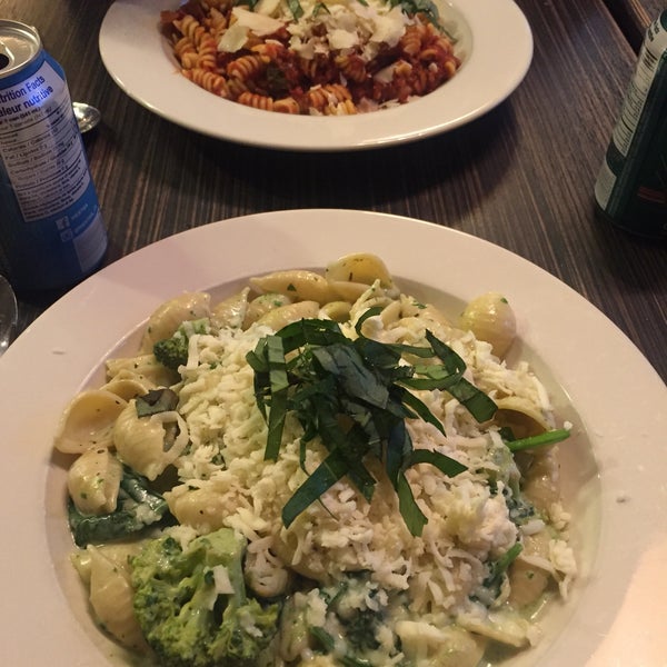 The interior is simple but the pasta is great! Friendly staff, good service and great pasta. What more do you need?