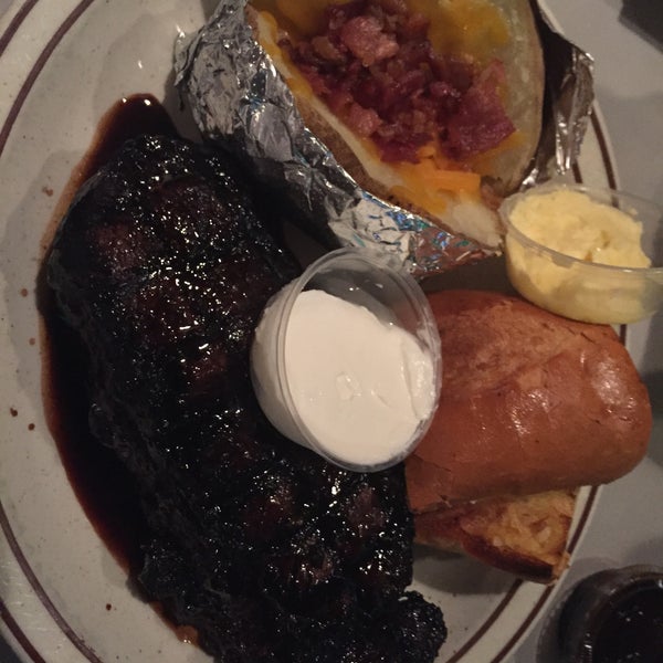 The Hurricane Bar & Grill - 13 tips from 190 visitors