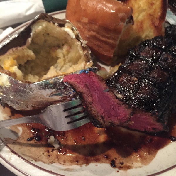 The Hurricane Bar & Grill - 13 tips from 190 visitors