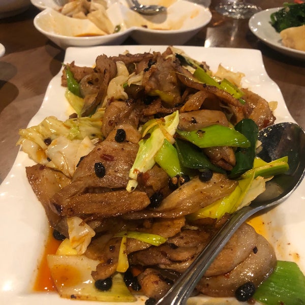 Foto scattata a Lao Sze Chuan Restaurant - Downtown/Michigan Ave da 千尋 前. il 3/18/2021