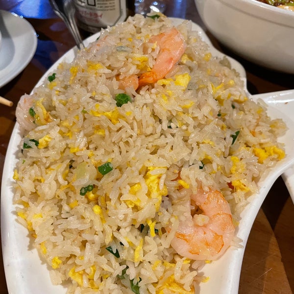 Foto scattata a Lao Sze Chuan Restaurant - Downtown/Michigan Ave da 千尋 前. il 11/26/2021