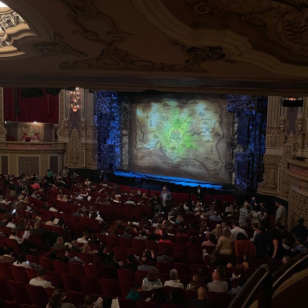 รูปภาพถ่ายที่ James M. Nederlander Theatre โดย 千尋 前. เมื่อ 10/22/2022