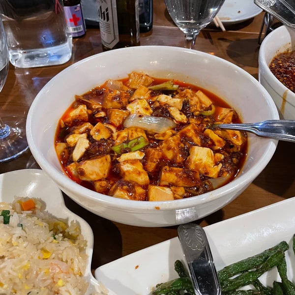 Foto tomada en Lao Sze Chuan Restaurant - Downtown/Michigan Ave  por 千尋 前. el 11/26/2021