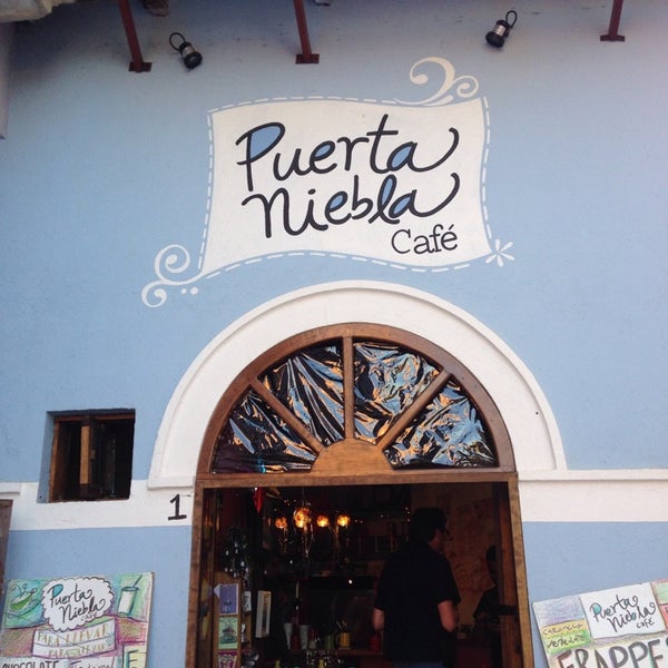 2/1/2014에 Jav B.님이 Puerta Niebla Café에서 찍은 사진