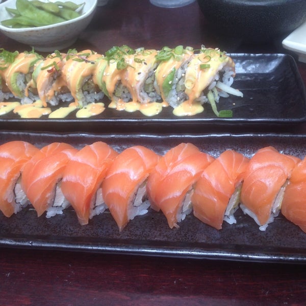 Das Foto wurde bei Fusion Sushi von Masashi K. am 9/3/2013 aufgenommen
