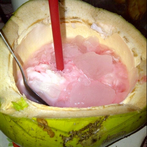 Es Kelapa Muda Cafe In Palu