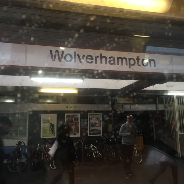 Photo taken at Wolverhampton Railway Station (WVH) by Kholood R. on 8/25/2016