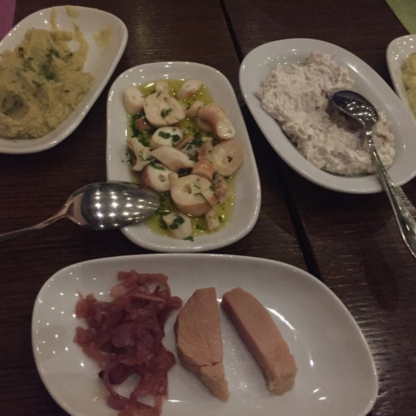 2/9/2016에 SEKIP E.님이 Efruz Restaurant에서 찍은 사진