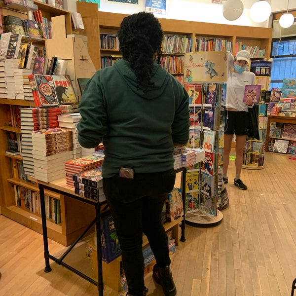 Photo taken at Greenlight Bookstore by Eva W. on 10/17/2021