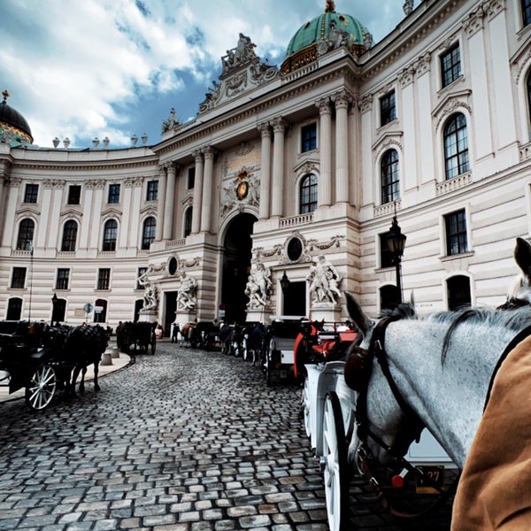 4/27/2023にFBSAがホーフブルク宮殿で撮った写真