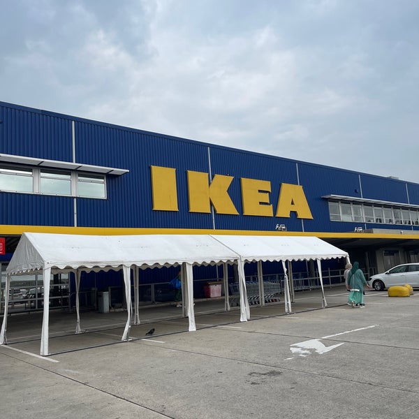 Foto tirada no(a) IKEA por Joop B. em 9/17/2021