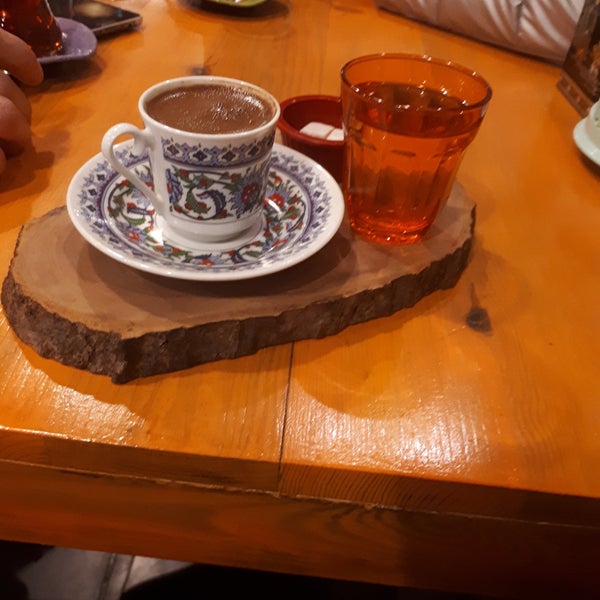 Foto tirada no(a) Cafe Yakut por Gözde A. em 1/30/2018