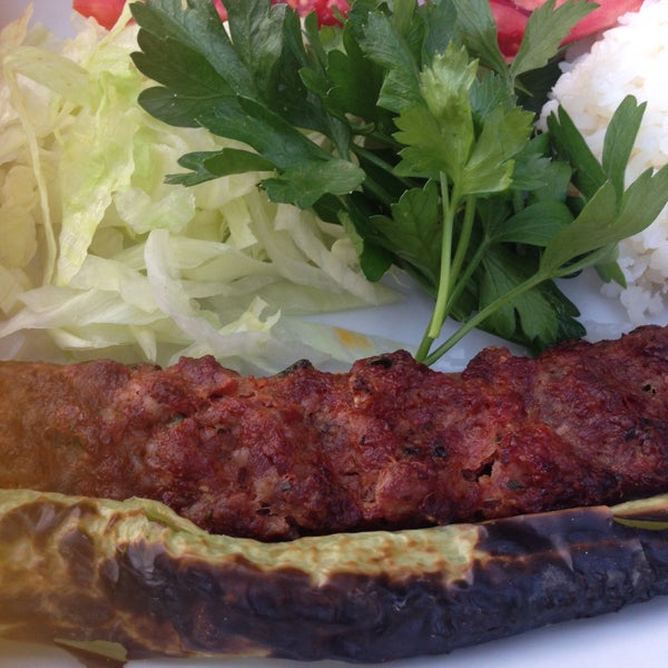 Das Foto wurde bei Bella Mira Ottoman Cuisine von Esra G. am 9/15/2015 aufgenommen