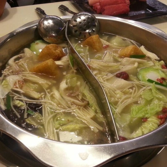 Photo taken at King&#39;s Laksa Steamboat by Sandy O. on 12/17/2012