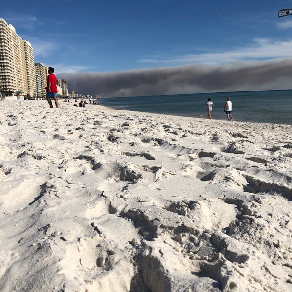 Beach access. Beach sign. Музей intel в санта-кларе. Beach access. Знаки на пляже у моря.
