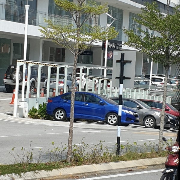 Pizza Hut North Kiara Sri Sinar 0 Tips