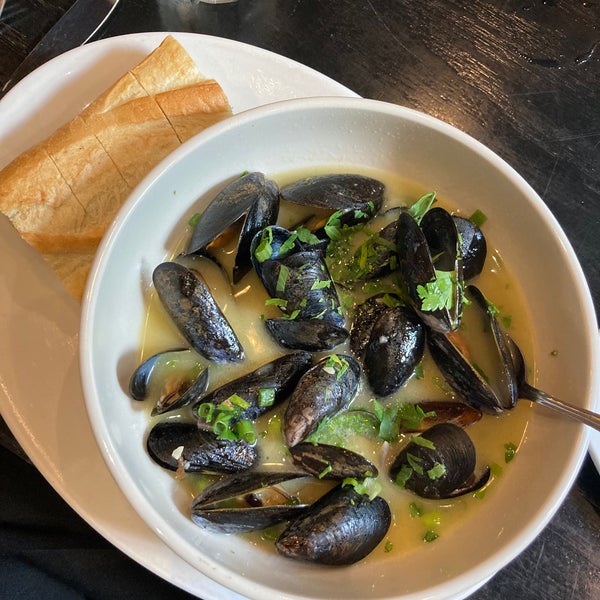 Mussel & Burger Bar Burger Joint in Louisville