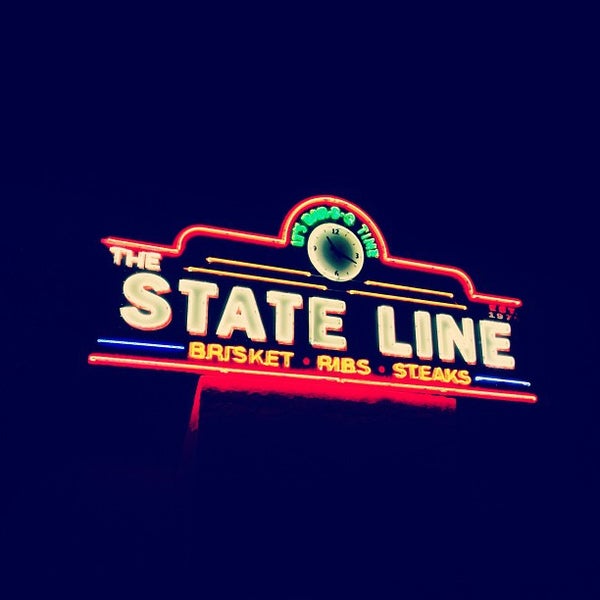Photo taken at The State Line Bar-B-Q by Quirino S. on 8/2/2013