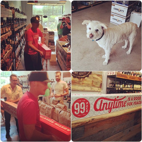 8/28/2014にQuirino S.がWhichCraft Beer Storeで撮った写真