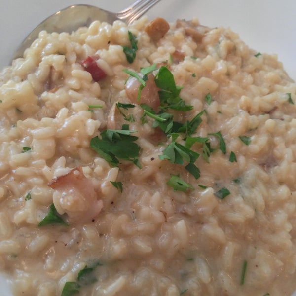 The risotto porcini is Heavenly! If you have to order one thing, let it be that!