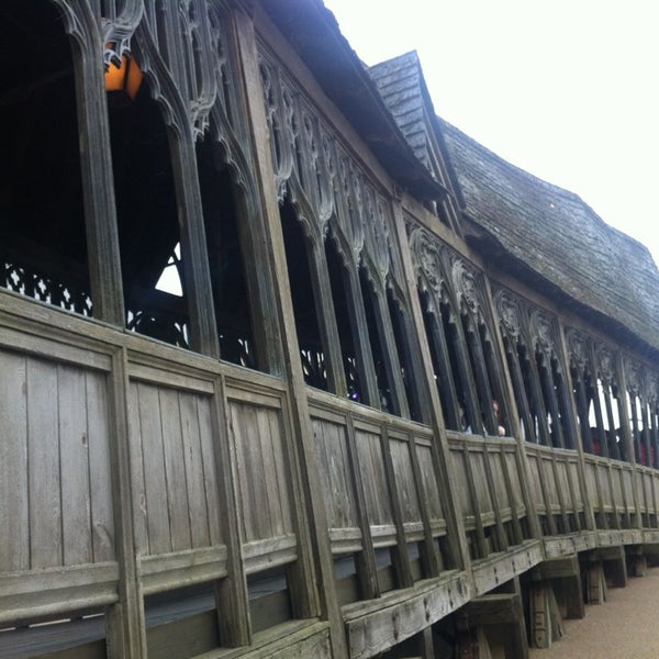 Foto tirada no(a) Hogwarts Bridge por shi h. em 6/12/2013
