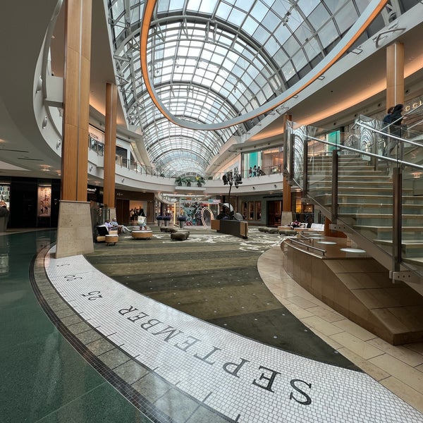 the mall at millenia shopping centre orlando florida usa Stock Photo - Alamy