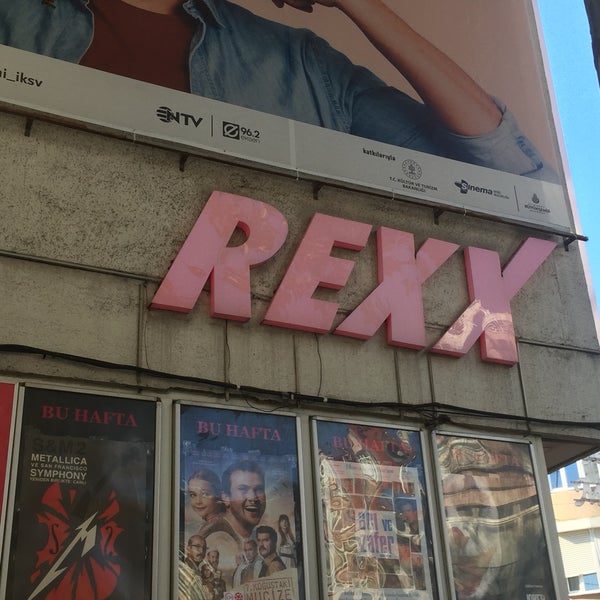 Foto diambil di Rexx Sineması oleh Emresan S. pada 10/13/2019