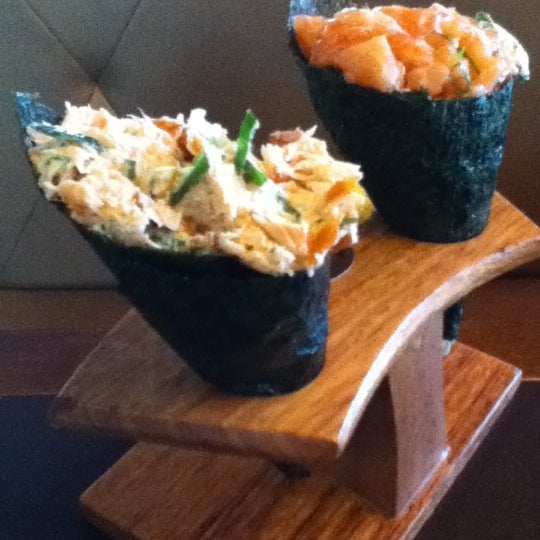 Foto tirada no(a) Zensei Sushi por Rennan F. em 10/28/2012