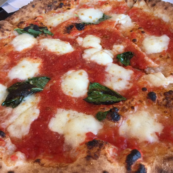 4/13/2017 tarihinde Paul D.ziyaretçi tarafından Pizza CS'de çekilen fotoğraf
