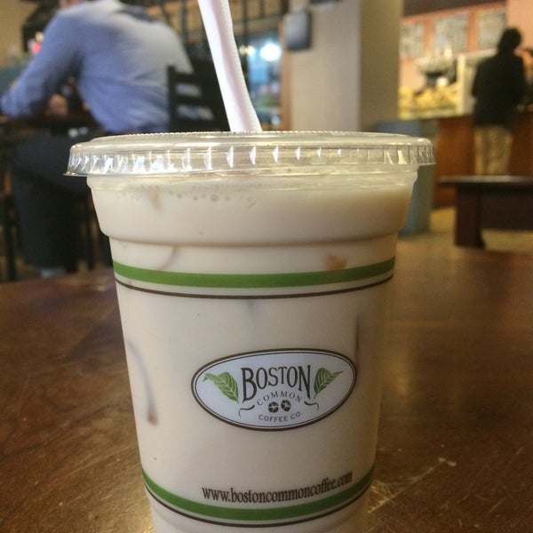 7/7/2015에 AlohaKarina 🌺🌈🏝님이 Boston Common Coffee Company에서 찍은 사진