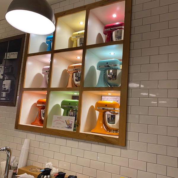 Stan's Donuts & Coffee Lake View East 31 tips from 1484 visitors