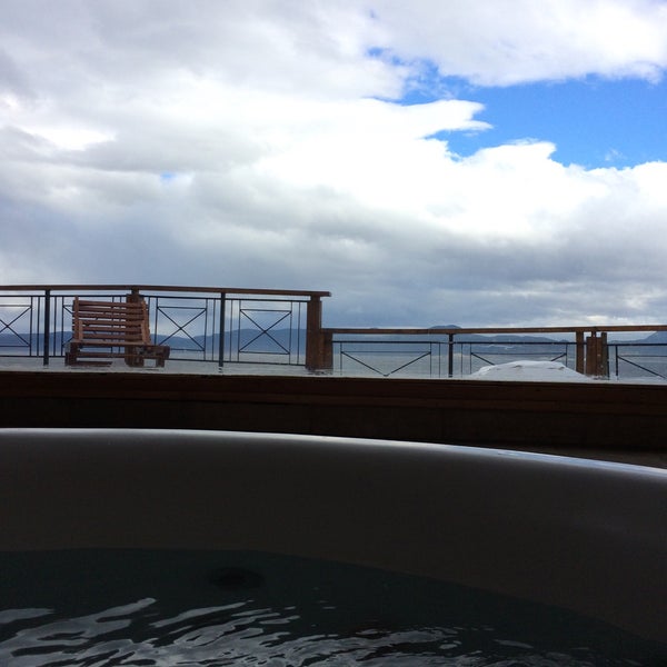 Foto tomada en Los Cauquenes Resort &amp; Spa Ushuaia  por Pablo M. el 12/22/2014