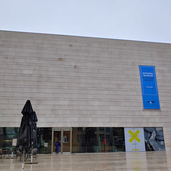 Foto diambil di Musée national d&#39;histoire et d&#39;art Luxembourg (MNHA) oleh Eunsook C. pada 10/8/2019
