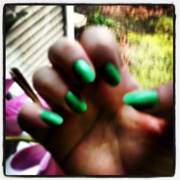 Modern Nails Nail Salon in Hebron