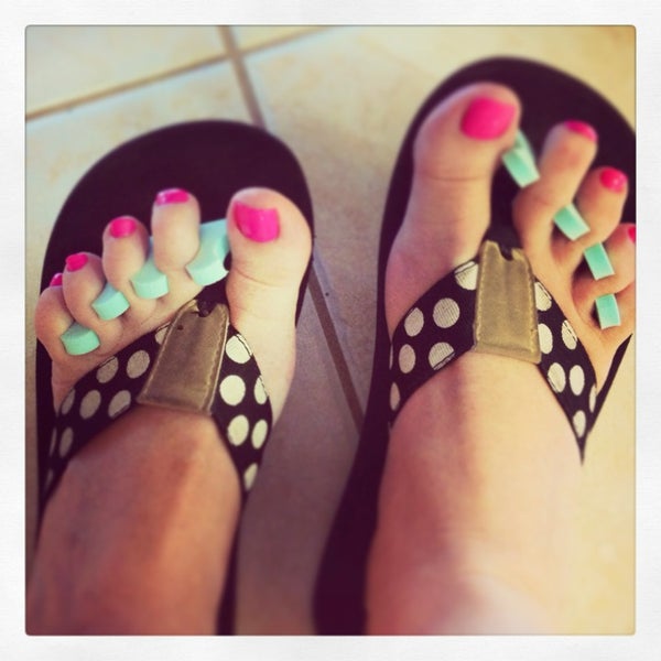 Modern Nails Nail Salon in Hebron