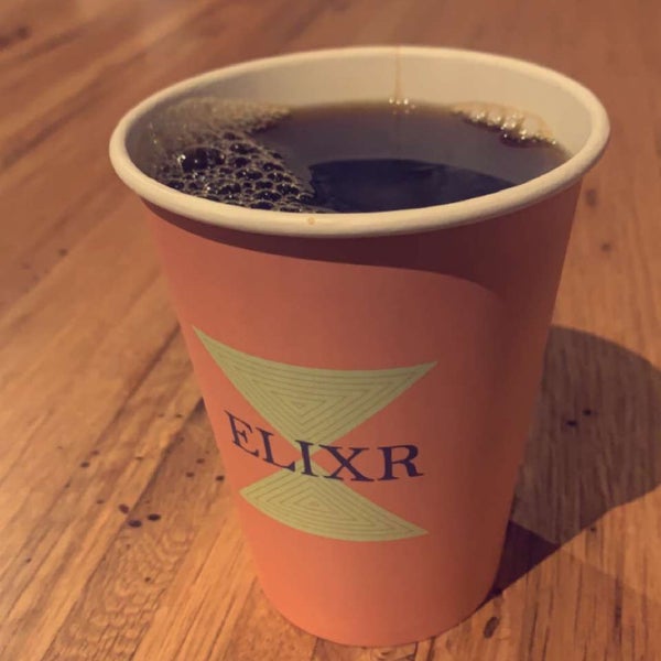 Photo taken at Elixr Coffee Roasters by Omar on 11/18/2022